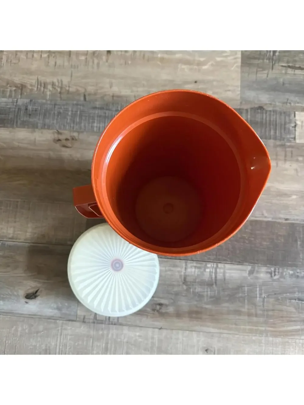 VTG Tupperware #800-10 Harvest Orange 2 Quart Pitcher With Push Button Lid
